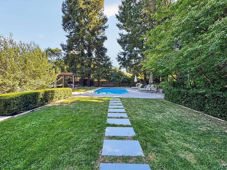 3221 Lunada Ln — Photo 46