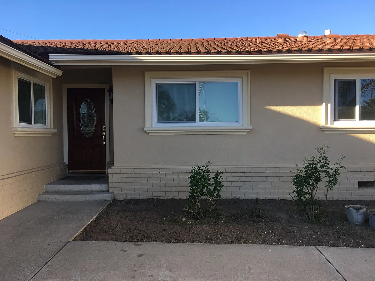 Building Photo - 1215 Clayton Ct
