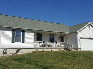 15476 Wellington Place Dr, Basehor, KS 66007