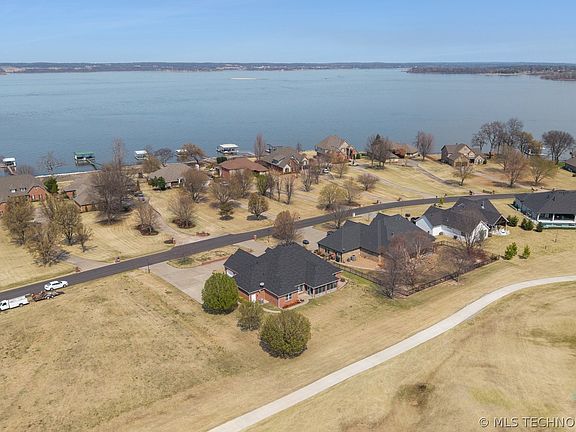 4th image of 5020 Lake Breeze Rd