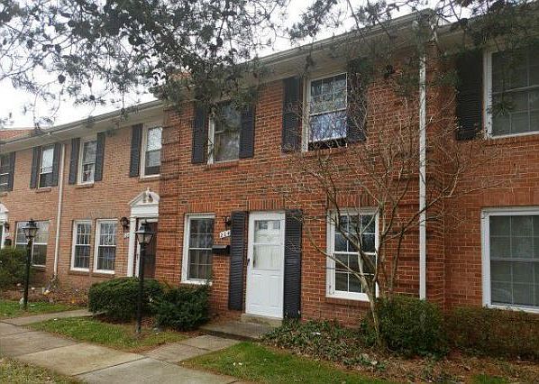 1st image of 204 N Sterling Blvd #27