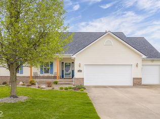 6115 E Prairie Stream Way, Columbus, IN 47203