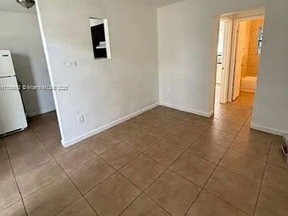 3rd image of 2554 NW 14th St APT 9