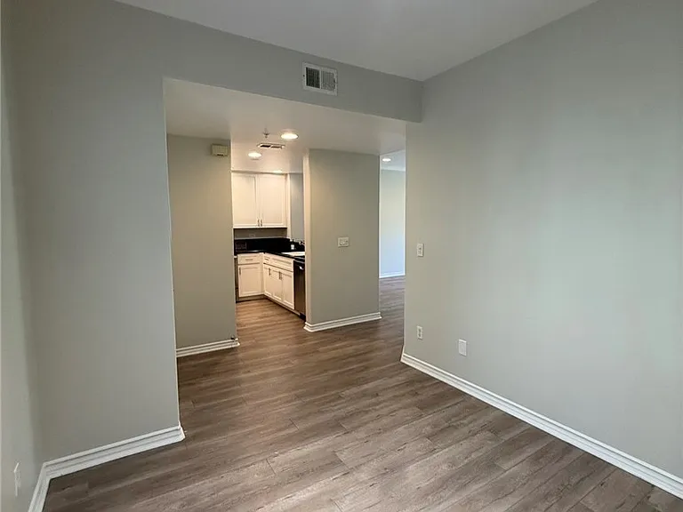 2243 Martin #217 — Photo 3