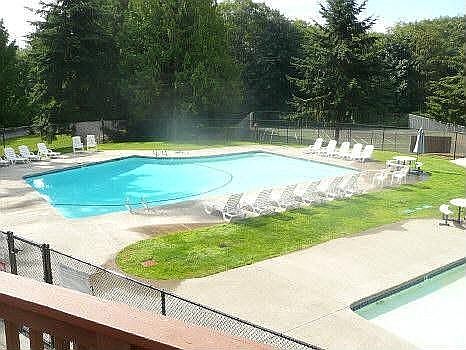 ClubHouse Pool