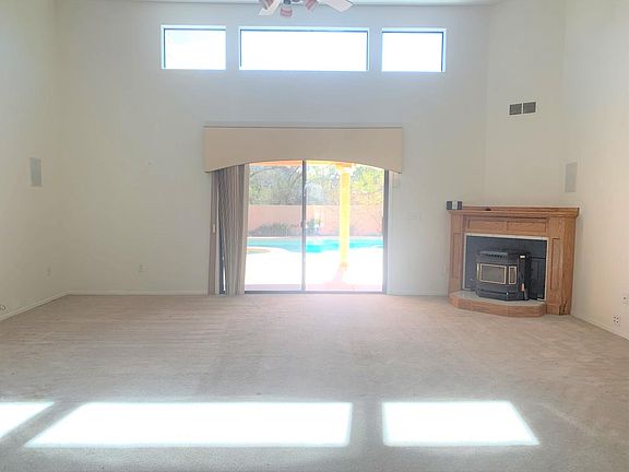 3rd image of 931 W Wanda Vista Pl