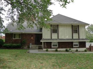7308 E 127th St, Grandview, MO 64030