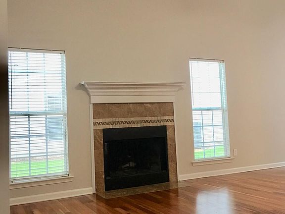 4th image of 267 Turnbridge Cir