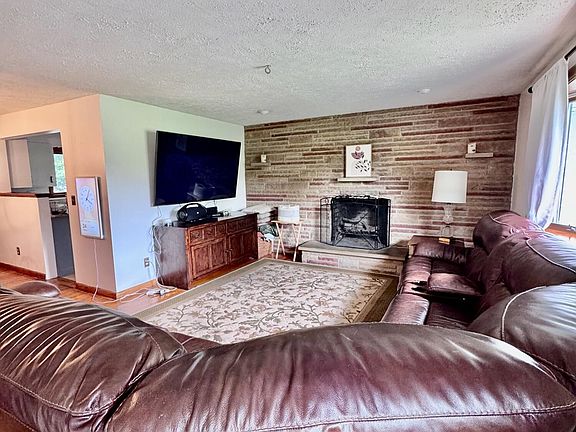 5th image of 6305 Liberty Rd N