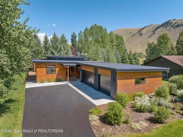 1555 W Percheron Dr, Jackson, WY 83001