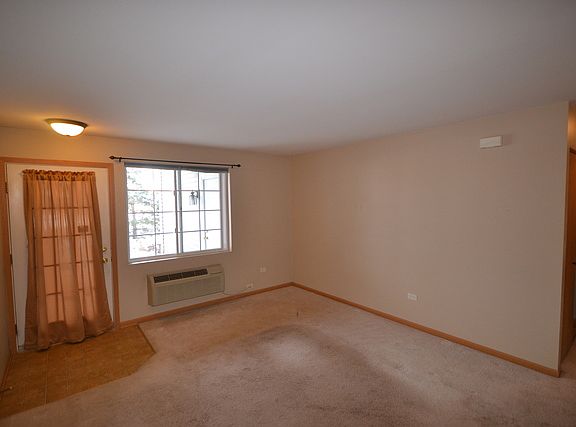 5th image of 411 Silverstone Dr