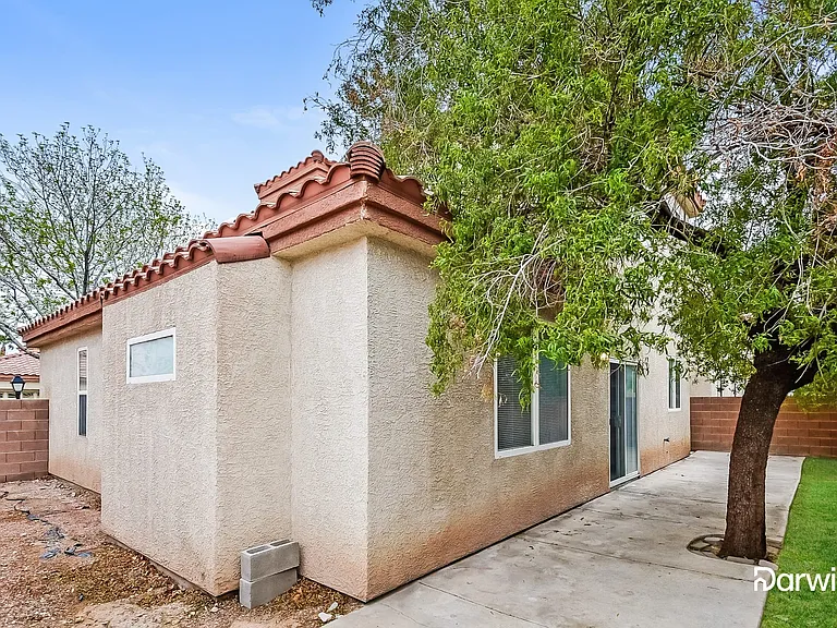 5242 Monterey Park Cir — Photo 15