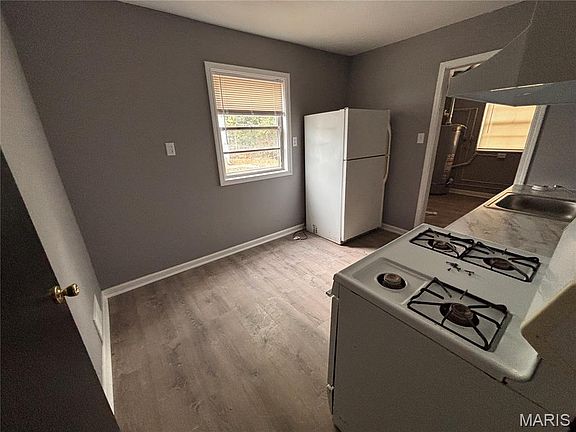 4th image of 705 Beardsley Ct
