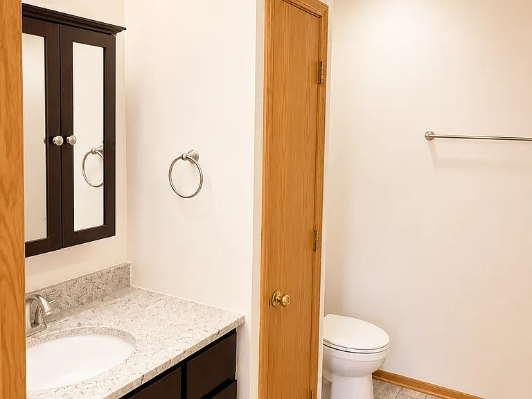 8316 Highpoint Cir #E — Photo 11