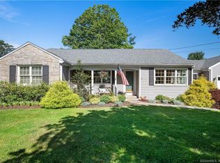 39 Featherbed Ln, Branford, CT 06405