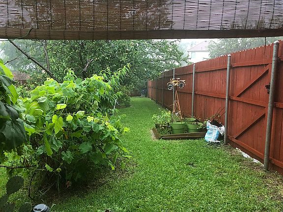 3rd image of 3809 Granby Ln