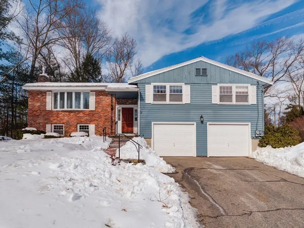 17 Stillwater Dr, Chelmsford, MA 01824