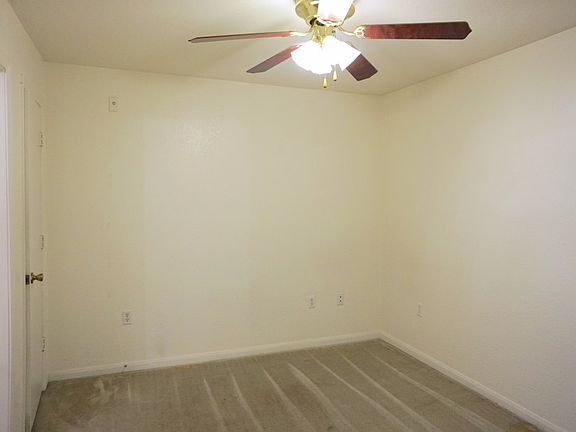 5th image of 527 Southwest Pkwy APT 303
