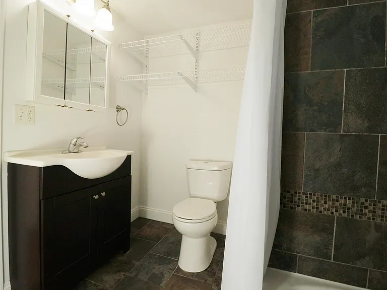 812 Congress St #2 — Photo 10
