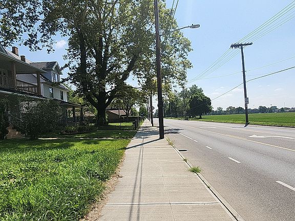 4th image of 3105 E 116th St