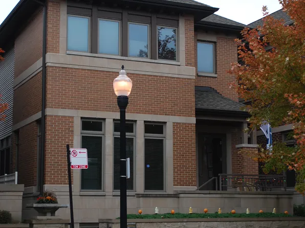 (undisclosed Address), Chicago, IL 60607