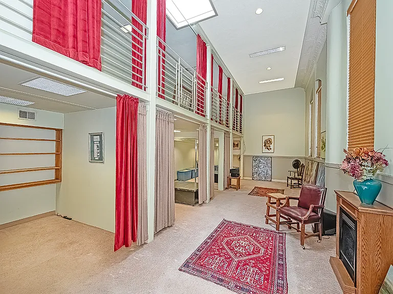 900 Bingham St — Photo 5