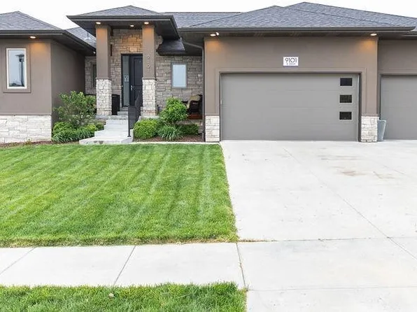 9101 S 32nd St, Lincoln, NE 68516