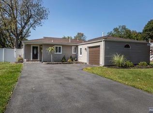 10 Maple Ln, Emerson, NJ 07630