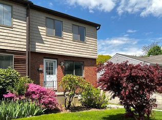 Lexington Square, Stamford, CT 06902