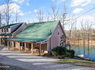 845 Yoakum Hollow Rd, Jacksboro, TN 37757
