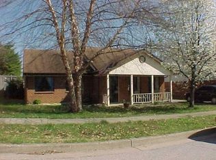 3460 Woodspring Dr, Lexington, KY 40515