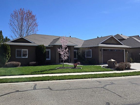 2nd image of 2898 N Silverleaf Way