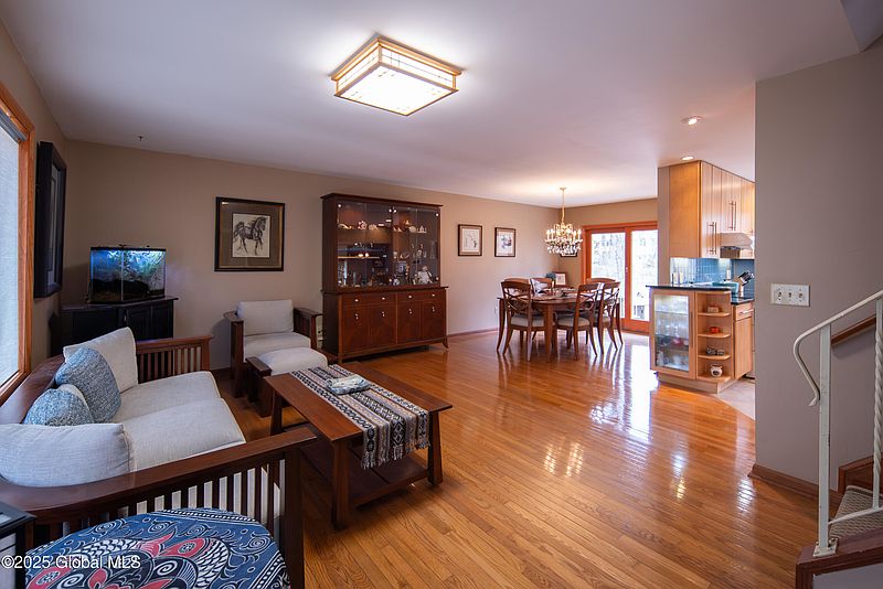 5th image of 46 Wiltshire Way