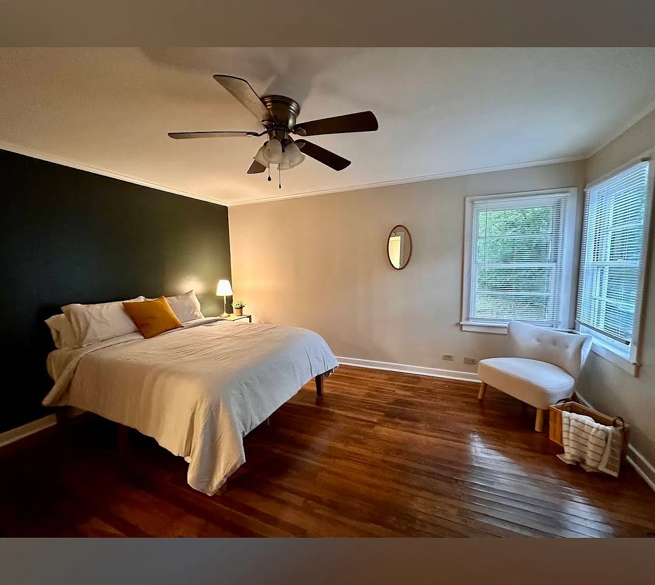 3 bed, 1400 sqft, $1,875 — Photo 1