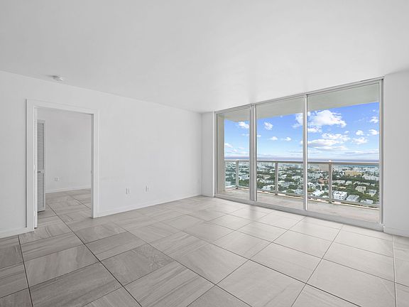 4th image of 650 West Ave #28B