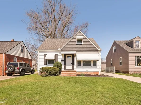 313 E 322nd St, Willowick, OH 44095