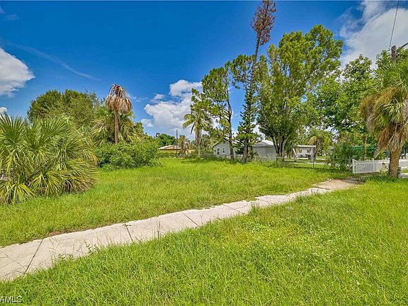 4th image of 3679 Seminole Ave