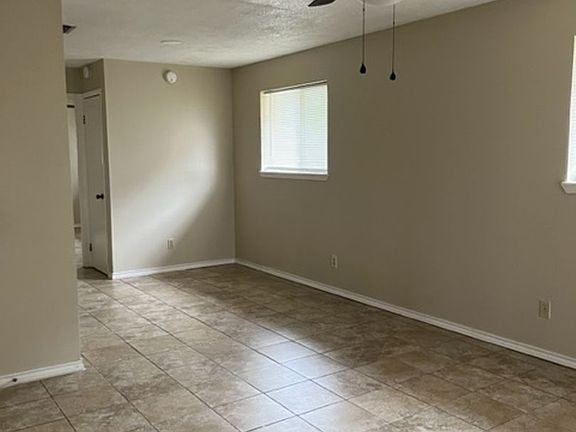 3rd image of 2322 N 9th St APT 8