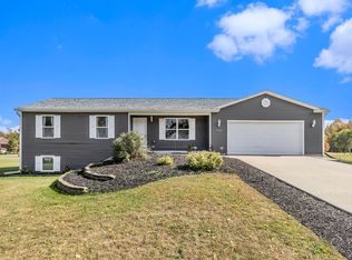 1332 Alivia Dr, Plainwell, MI 49080