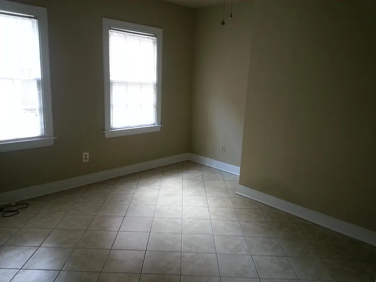721 W Clay St — Photo 7