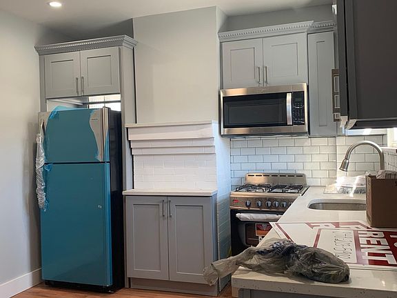 2nd image of 616 Stuyvesant Ave #1