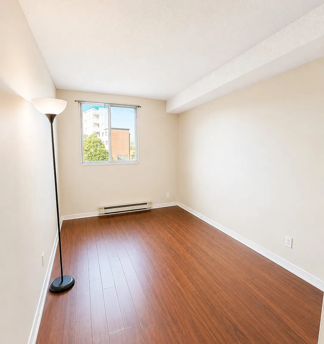 18 Holborn Ct — Photo 4