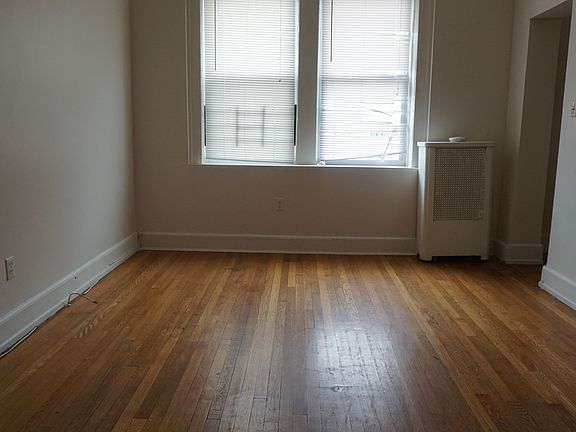 4th image of 210 S Harrison St