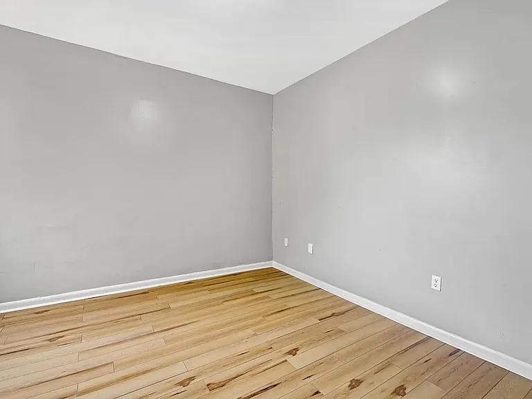 3805 California Ave — Photo 7