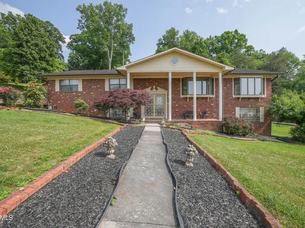 1242 Top Hill Cir, Louisville, TN 37777