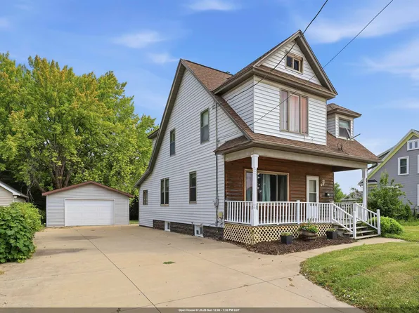 738 3rd St, Menasha, WI 54952