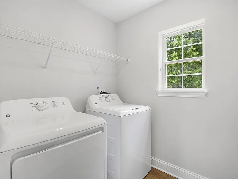 Alcott Eastpointe — Photo 12