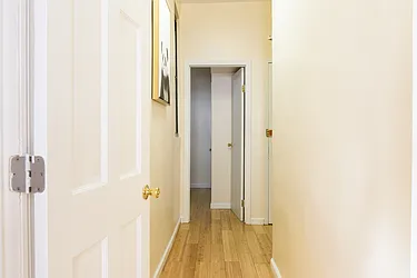 Rented by ER (DO NOT USE)