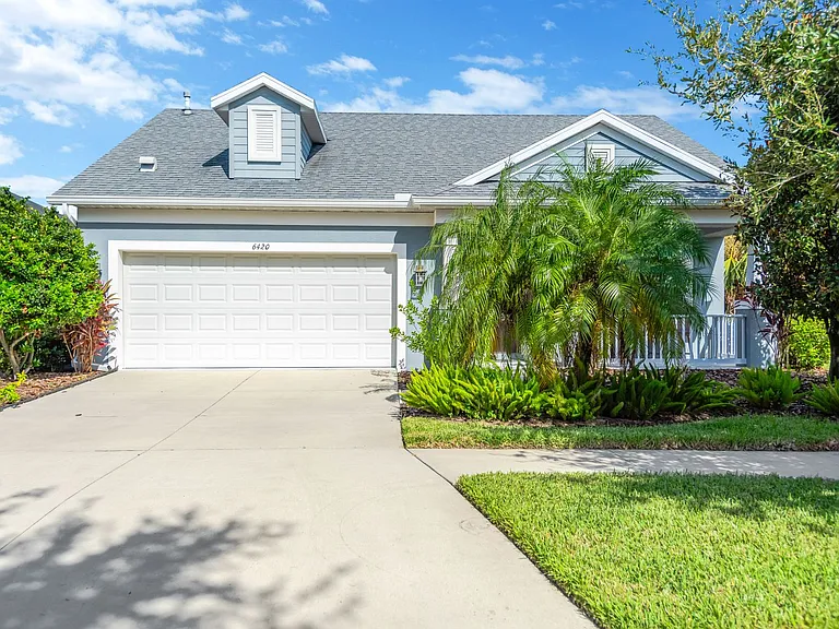6420 Seasound Dr — Photo 2