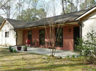 3800 Valley Stream Dr, Raleigh, NC 27604